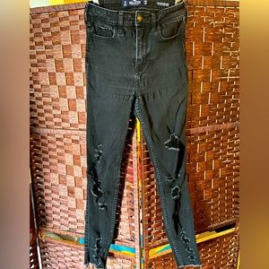 Woman's Hollister black distressed jeans
